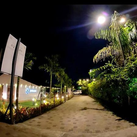 The Democracy Hotel & Resorts นาสิก ภายนอก รูปภาพ