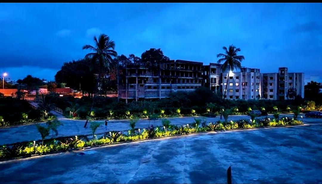 The Democracy Hotel & Resorts นาสิก ภายนอก รูปภาพ