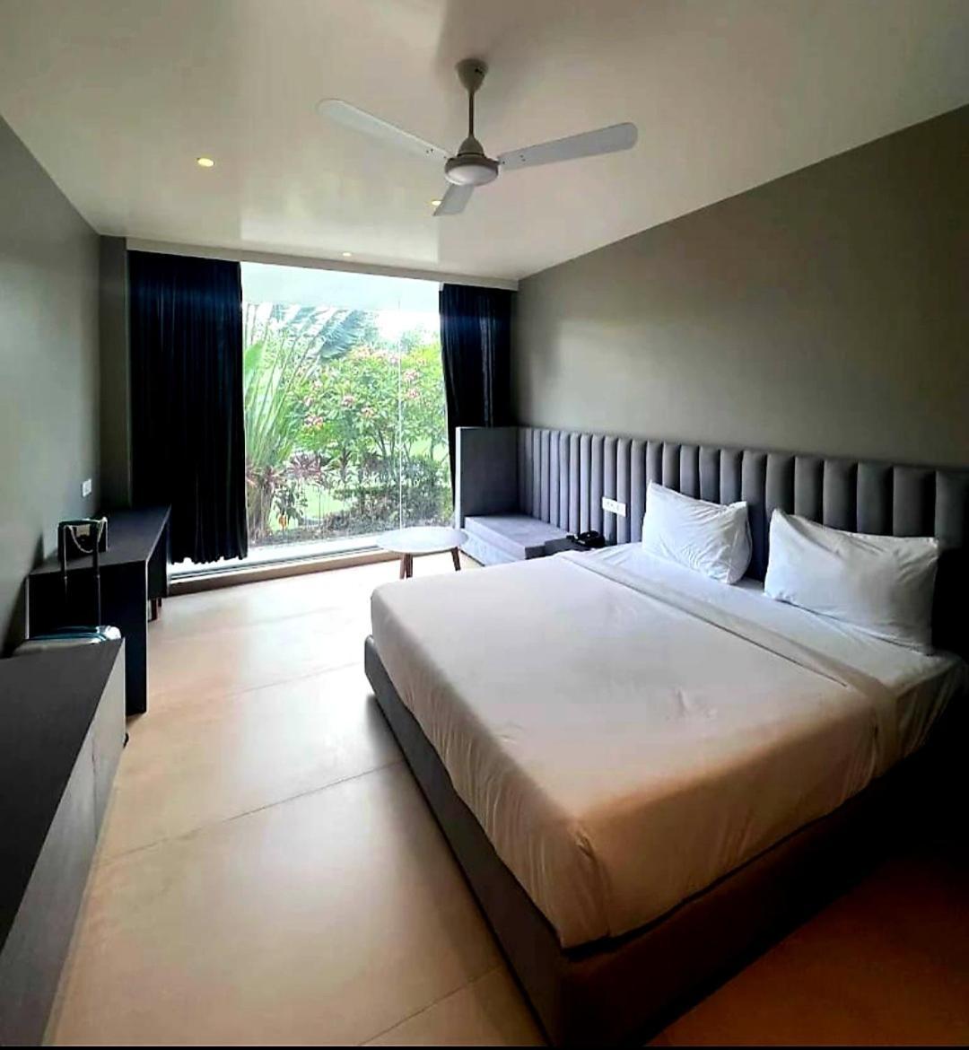 The Democracy Hotel & Resorts นาสิก ภายนอก รูปภาพ
