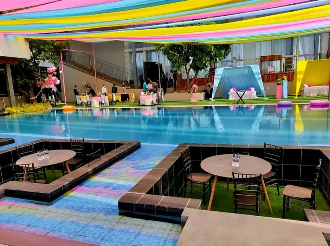 The Democracy Hotel & Resorts นาสิก ภายนอก รูปภาพ