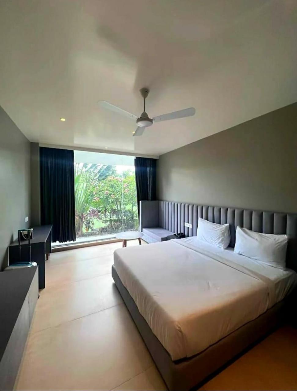 The Democracy Hotel & Resorts นาสิก ภายนอก รูปภาพ